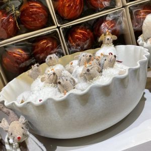 Vit skål med vågig kant 29 x 10 cm